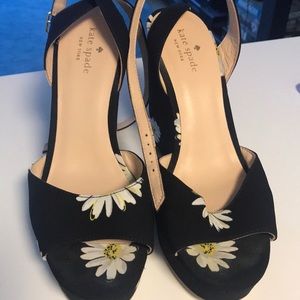 Kate Spade Dellie Daisy wedges